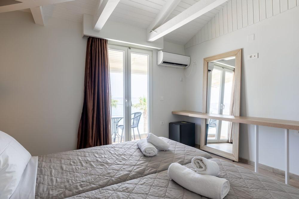 Arkadianos Aparthotel Agios Sostis  Екстер'єр фото